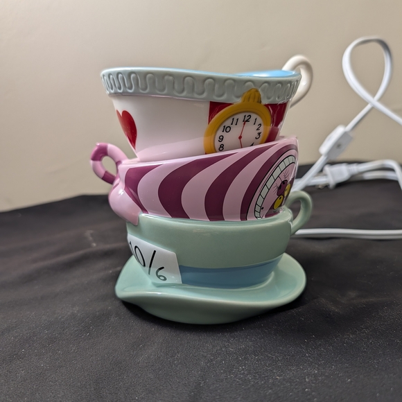 Scentsy Other - Disney Alice in Wonderland Scentsy Warmer